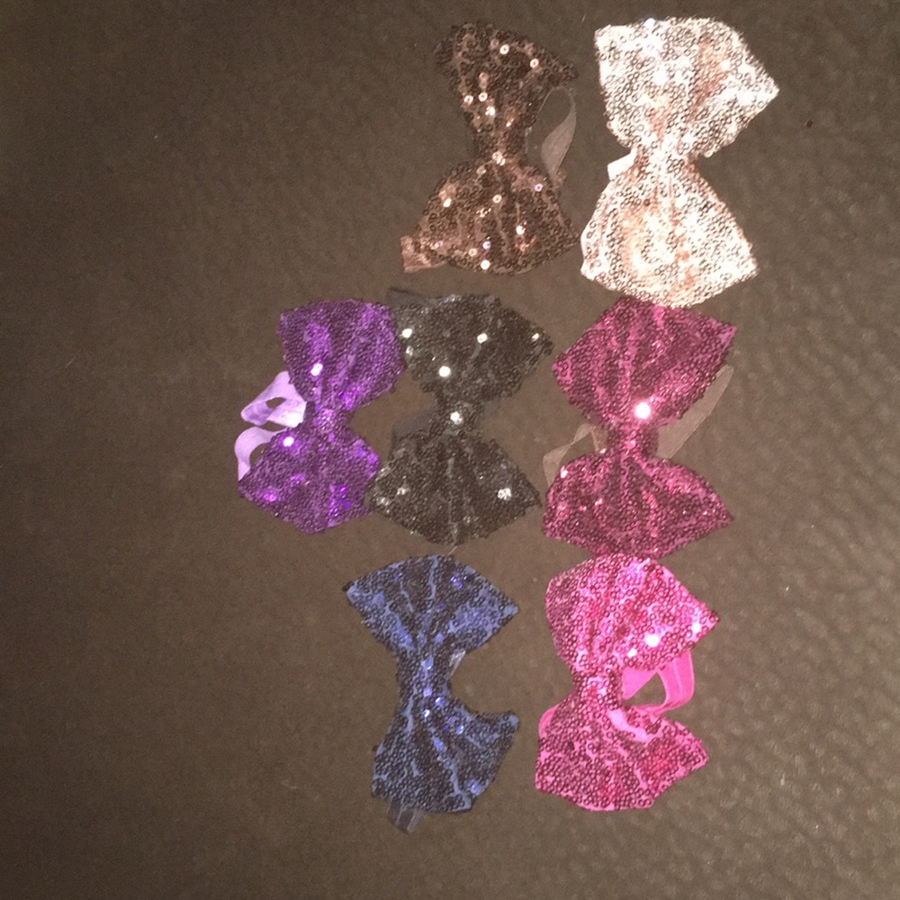 7 bows